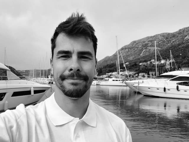 Maro - Image Description